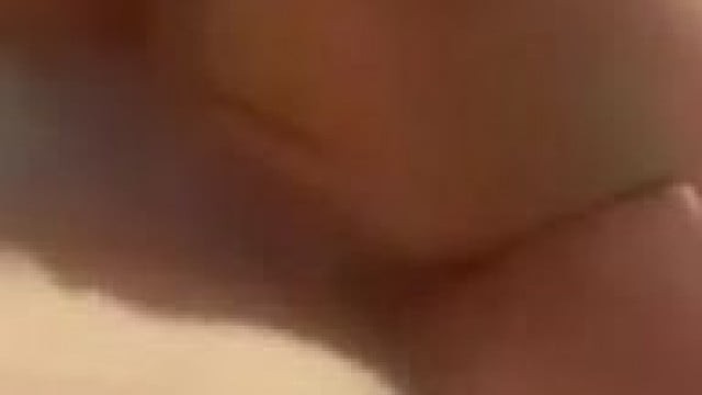 Chịch em vú to trong bồn tắm