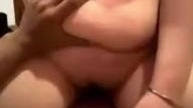 Huỳnh Gia Nhi 2k3 chơi không bao với anh trai găm bi.